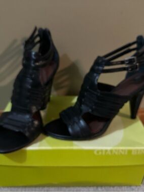 Women's Gianni Bini 
Black Strappy High-Heel Sandals
Size 8M